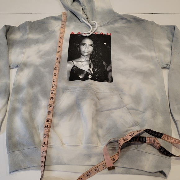 Aaliyah Hoodie Men's Size Small NEW!  Unisex Oversized - Picture 6 of 8